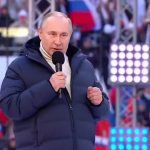 Putin holds speech at Crimea anniversary rally