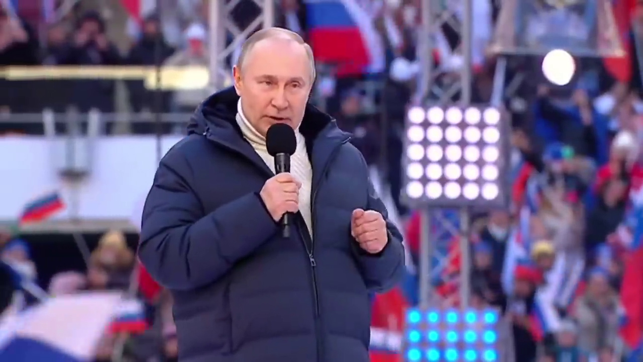 Putin holds speech at Crimea anniversary rally